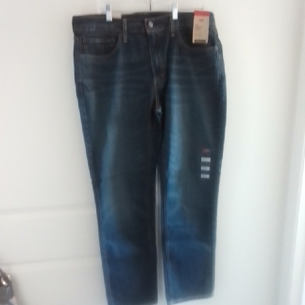 NWT Levi's Men's 541 Blue Jeans